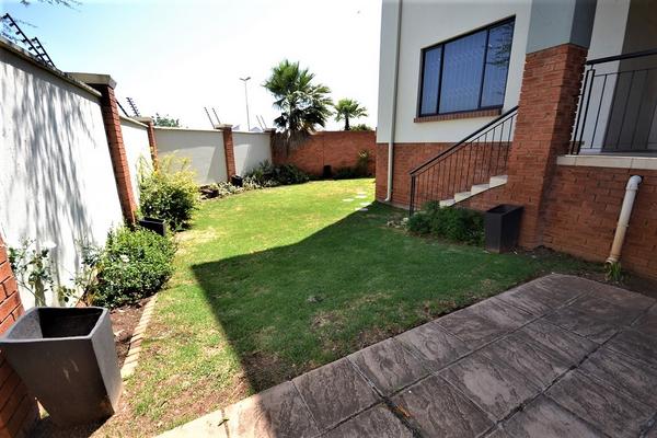 Property For Rent in Greenstone Hill, Edenvale