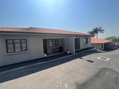 Townhouse For Rent in Hillary, Durban